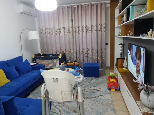 Tirane, jepet me qera apartament 1+1 Kati 9, 69 m² 400 € (Rruga Muhamet Deliu, prane Thesarit, tek ish Renea) JO AGJENCI