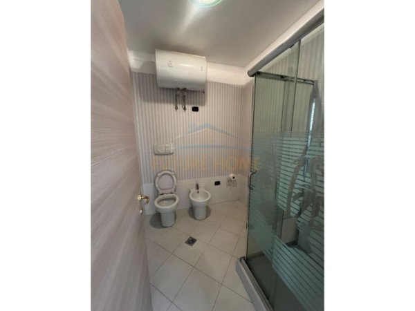 Tirane, jepet me qera apartament+verande | Penthouse 2+1+Ballkon Kati 3, 120 m² 1.200 € (Blloku)