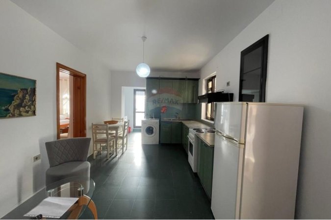 Tirane, jepet me qera apartament 1+1 Kati 2, 50 m² 450 € (Mozaiku - 21 Dhjetori)
