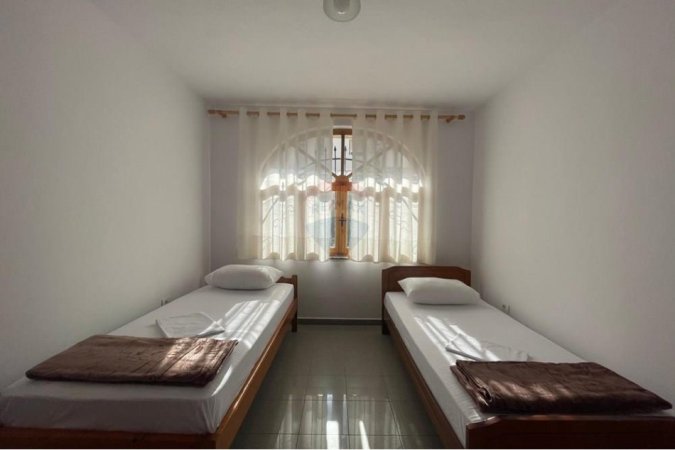 Tirane, jepet me qera apartament 1+1 Kati 2, 50 m² 450 € (Mozaiku - 21 Dhjetori)