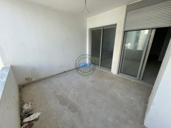 Durres, shitet apartament 2+1 Kati 4, 105 m² 88.000 € (Ujësjellës Kanalizime)