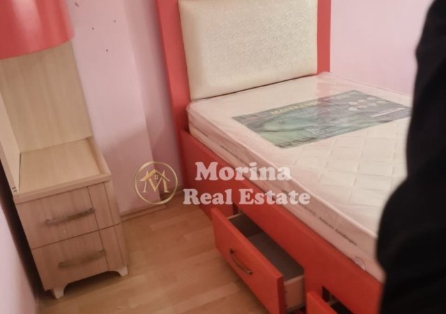 Tirane, jepet me qera apartament 2+1 Kati 5, 106 m² 700 € (Komuna Parisit)