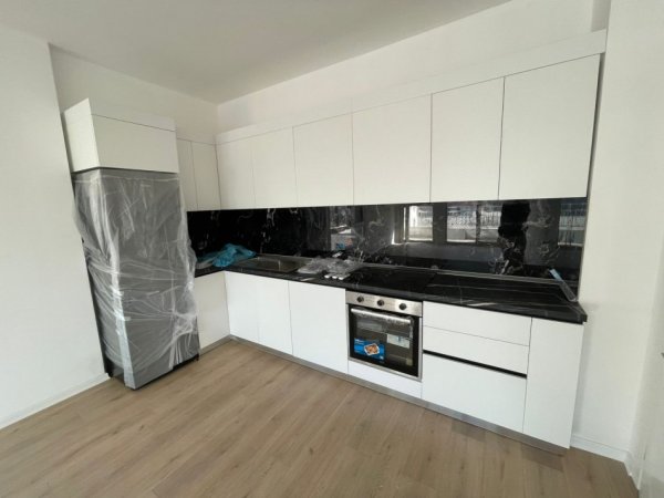 Tirane, jepet me qera apartament 2+1 Kati 4, 100 m² 500 € (Kompleksi Erli)