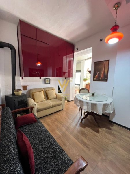 Tirane, jepet me qera apartament 2+1+Aneks+Ballkon Kati 2, 105 m² 600 € (STADIUMI DINAMO)