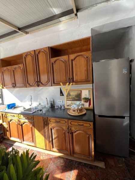 Tirane, jepet me qera apartament 2+1+Aneks+Ballkon Kati 2, 105 m² 600 € (STADIUMI DINAMO)