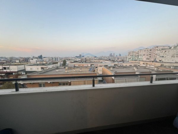 Tirane, jepet me qera apartament 1+1 Kati 6, 75 m² 850 € (Komuna e Parisit)