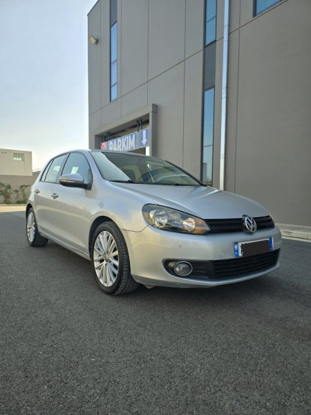 Tirane, shes VW GOLF 6 2.0TDI VITI 2009 Nafte, gri metalizato manuale Kondicioner 229.000 km 5.400 €
