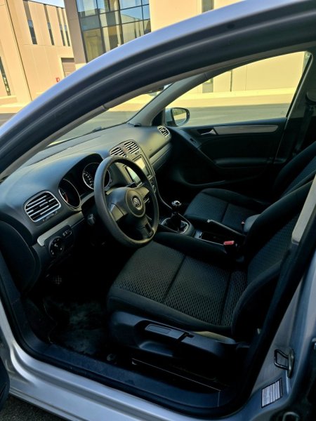 Tirane, shes VW GOLF 6 2.0TDI VITI 2009 Nafte, gri metalizato manuale Kondicioner 229.000 km 5.400 €