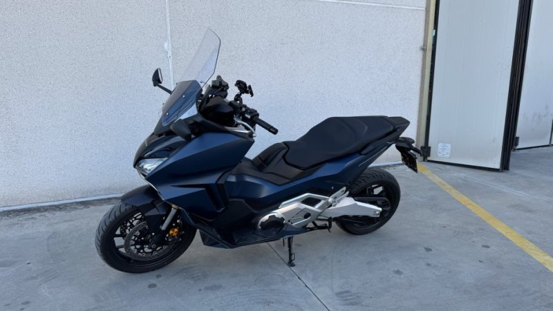 Tirane, shes Scooter Honda Forza 750 , blu 3.600 km 14.000 €