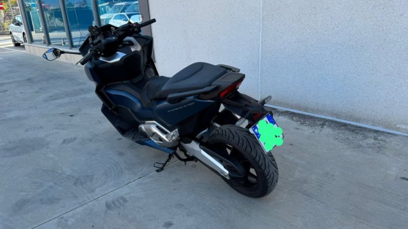 Tirane, shes Scooter Honda Forza 750 , blu 3.600 km 14.000 €