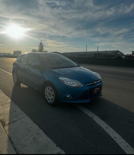 Durres, shes makine Ford Focus 2.0 Automatik Benzin, blu e errët automatik Klima 160.000 km 4.500 €