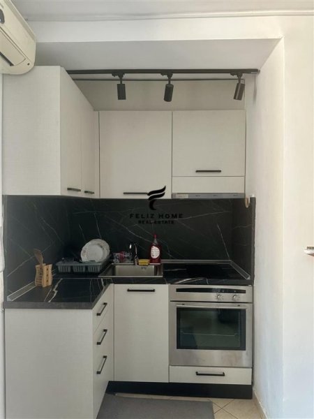 Tirane, jepet me qera garsonier 1+1 Kati 1, 45 m² 400 € (ALI DEMI)