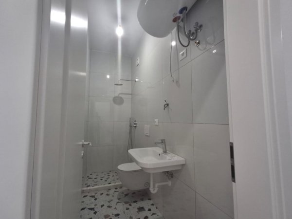 Tirane, shitet apartament 1+1 Kati 3, 67 m² 93.000 € (Ali dem)
