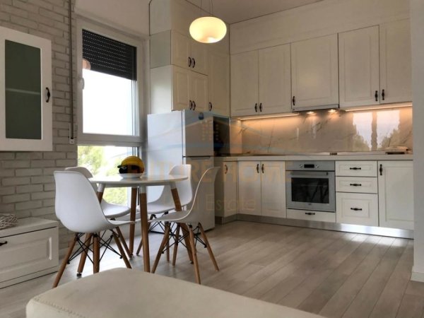 Durres, jepet me qera apartament 1+1 Kati 2, 65 m² 1.500 € (Gjiri i Lalezit, Durres)