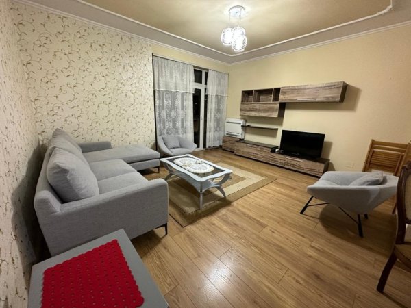 Tirane, jepet me qera apartament 2+1 Kati 5, 100 m² 800 € (Toptani Center)