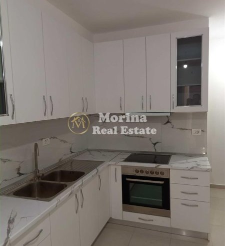 Tirane, jepet me qera apartament 1+1 Kati 3, 76 m² 270 € (Shkoze)