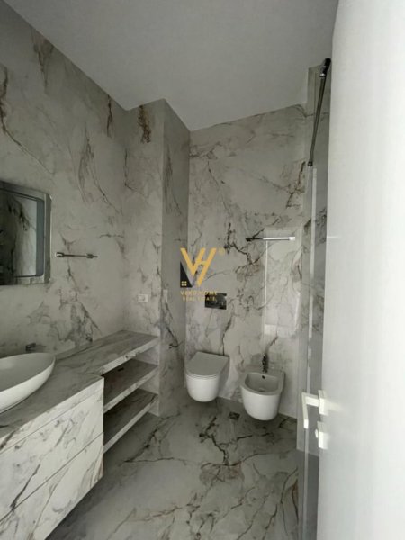 Tirane, jepet me qera apartament 3+1+Ballkon Kati 0, 200 m² 2.300 € (TEGU)