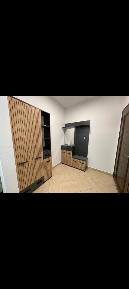 Tirane, jepet me qera apartament 2+1 Kati 4, 120 m² 600 € (Kinostudio)