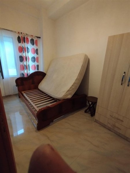 Tirane, jepet me qera apartament 1+1 Kati 1, 45 m² 270 € (Muhamed Deliu)