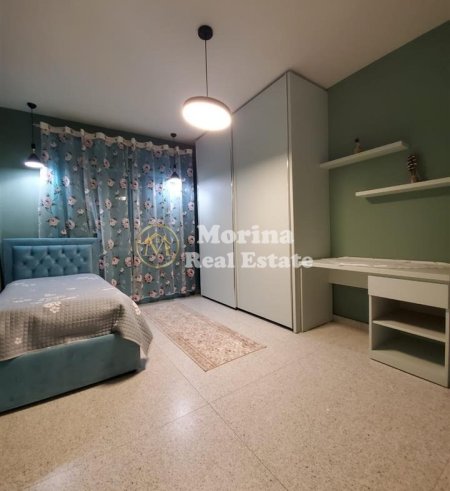Tirane, jepet me qera apartament 2+1 Kati 1, 100 m² 800 € (Rruga Dibres)