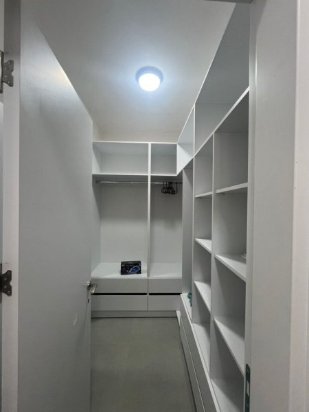 Tirane, jepet me qera apartament 1+1+Ballkon Kati 2, 65 m² 600 € (Kopshti Botanik)