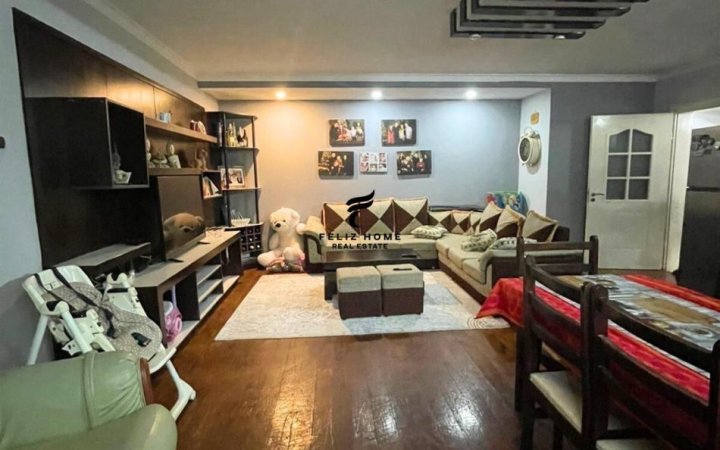 Durres, shitet Vile 4+1 Kati 3, 600 m² 450.000 € (DURRES)