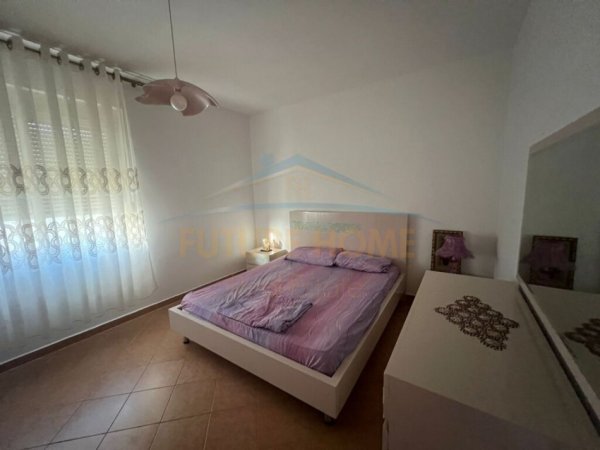 Durres, jap me qera apartament 3+1 Kati 3, 110 m² 400 € 