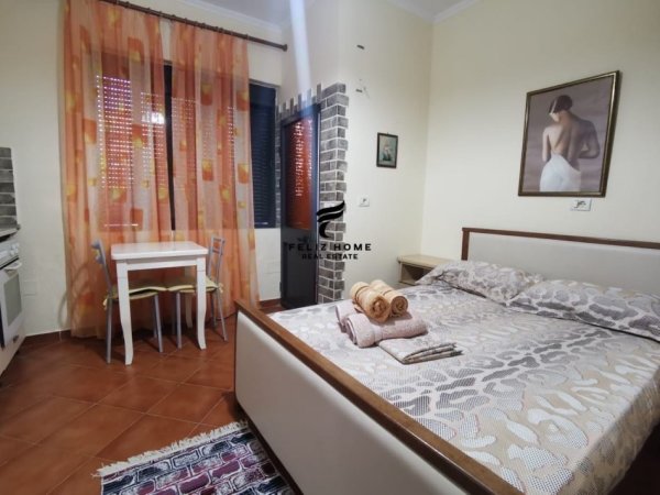 Tirane, jepet me qera garsonier 1+1 Kati 1, 37 m² 370 € (BULEVARDI I RI)