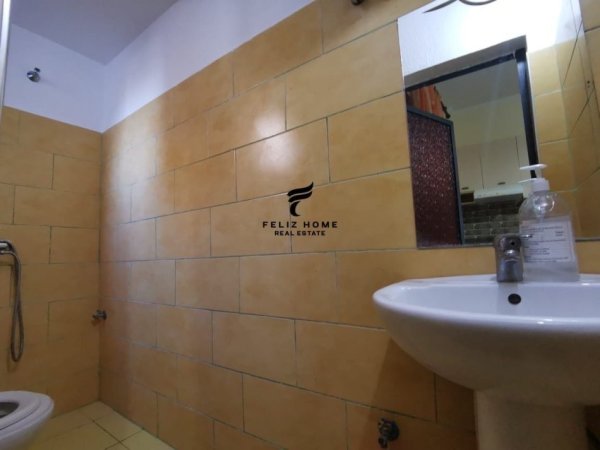 Tirane, jepet me qera garsonier 1+1 Kati 1, 37 m² 370 € (BULEVARDI I RI)