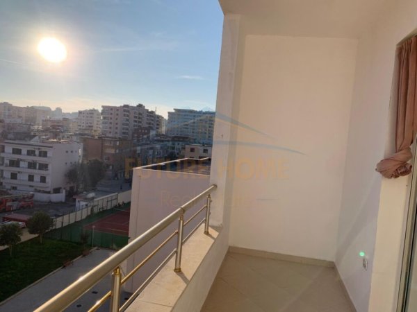 Durres, jepet me qera apartament 2+1+Ballkon Kati 5, 78 m² 250 € (ZJARRFIKJSA)