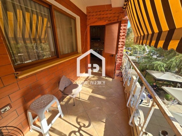 JEPET ME QIRA: Apartament 1+1/Qender/Piazza