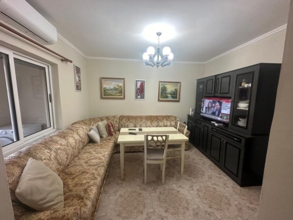 Tirane, shitet apartament 2+1+Ballkon Kati 4, 70 m² 140.000 € (Rruga e Durrësit)