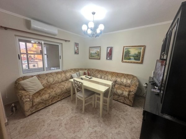 Tirane, shitet apartament 2+1+Ballkon Kati 4, 70 m² 140.000 € (Rruga e Durrësit)