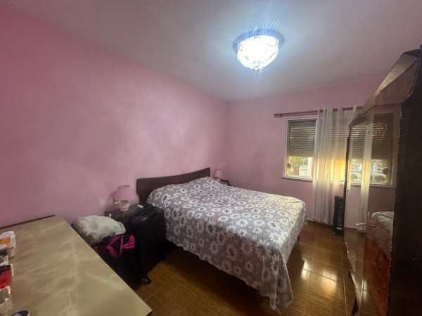 Tirane, shitet apartament 2+1+Ballkon Kati 4, 70 m² 140.000 € (Rruga e Durrësit)