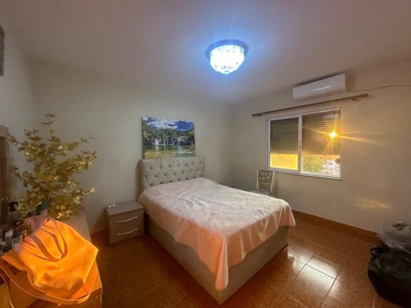 Tirane, shitet apartament 2+1+Ballkon Kati 4, 70 m² 140.000 € (Rruga e Durrësit)