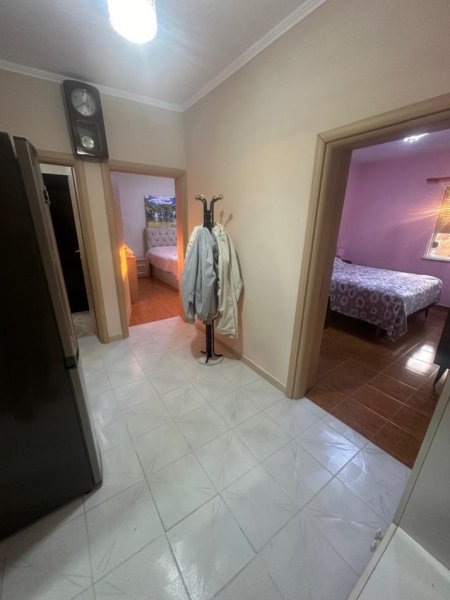 Tirane, shitet apartament 2+1+Ballkon Kati 4, 70 m² 140.000 € (Rruga e Durrësit)