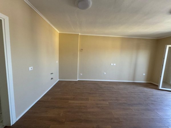 shitet garsonier 1+1 Kati 10, 45 m² 65.000 € (Plazh-Hekurudha,Durres)
