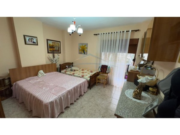 Tirane, shitet apartament 1+1 Kati 2, 80 m² 199.000 € (Rruga e Bogdaneve)