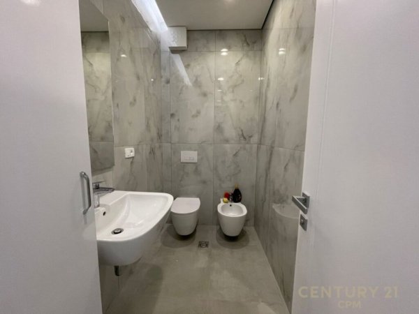 Tirane, shes apartament 3+1+2 , 110 m² 275.000 € (Park Life Residence, Liqeni i Thatë)