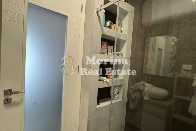 Tirane, shitet apartament 2+1+Ballkon Kati 4, 104 m² 206.000 € (Ali Demi/Rruga Shemsie Haka)