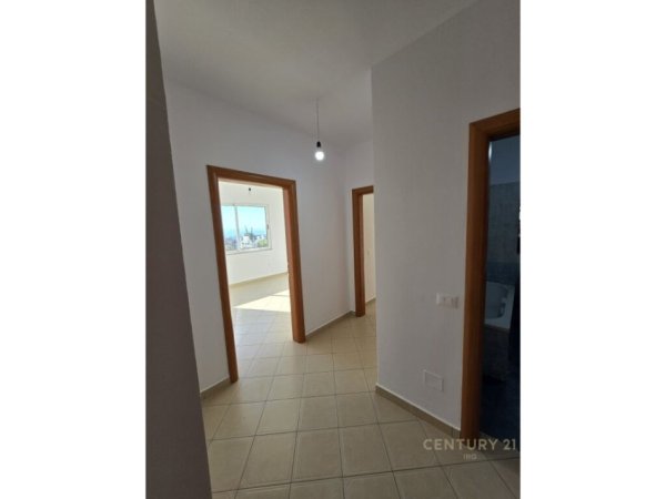 Tirane, shitet apartament 3+1+Ballkon Kati 4, 115 m² 129.000 € (ne Fresk)
