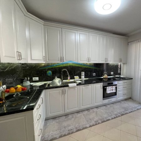 Tirane, shitet apartament 2+1+Ballkon Kati 4, 113 m² 295.000 € (Selvia)