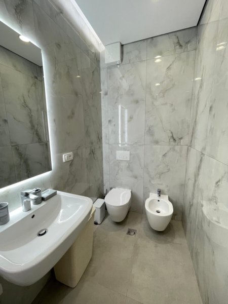 Tirane, shitet apartament 3+1 Kati 1, 110 m² 275.000 € (Liqeni Thate)
