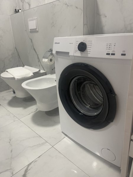 Tirane, jepet me qera apartament 1+1+Aneks+Ballkon Kati 7, 67 m² 570 € (Kompleksi ASL, Prane QSUT Rruga Kongresi Manastirit)