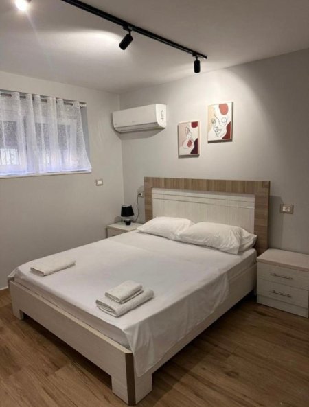 Durres, jepet me qera 1+1+Ballkon Kati 1, 60 m² 350 € 