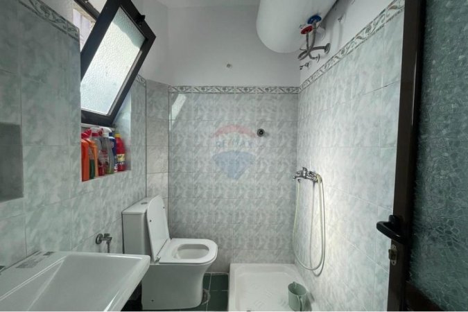 Tirane, jepet me qera apartament 1+1 Kati 2, 50 m² 450 € (21 dhjetori)