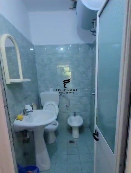 Tirane, jepet me qera apartament 3+1 Kati 1, 110 m² 350 € (21 dhjetori)