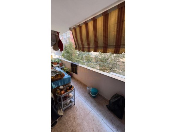 Tirane, shitet apartament 1+1 Kati 2, 80 m² 199.000 € (Rruga e Bogdaneve)