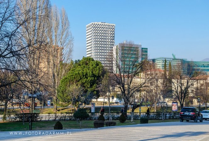 Tirane, jepet me qera apartament 1+1+Ballkon Kati 1, 75 m² 450 € (Shallvaret)