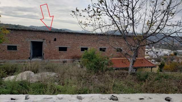 Fier, Patos Shitet Truall 360 m² dhe Ndertese 360 m², 8.208.000 Leke